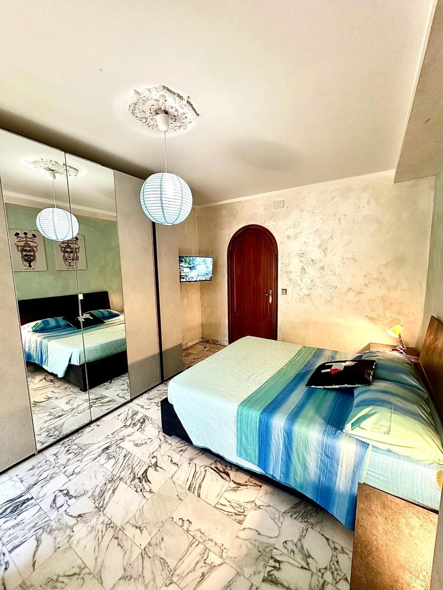 Апартаменты L'Angelo Di Casa Mia Катания Экстерьер фото